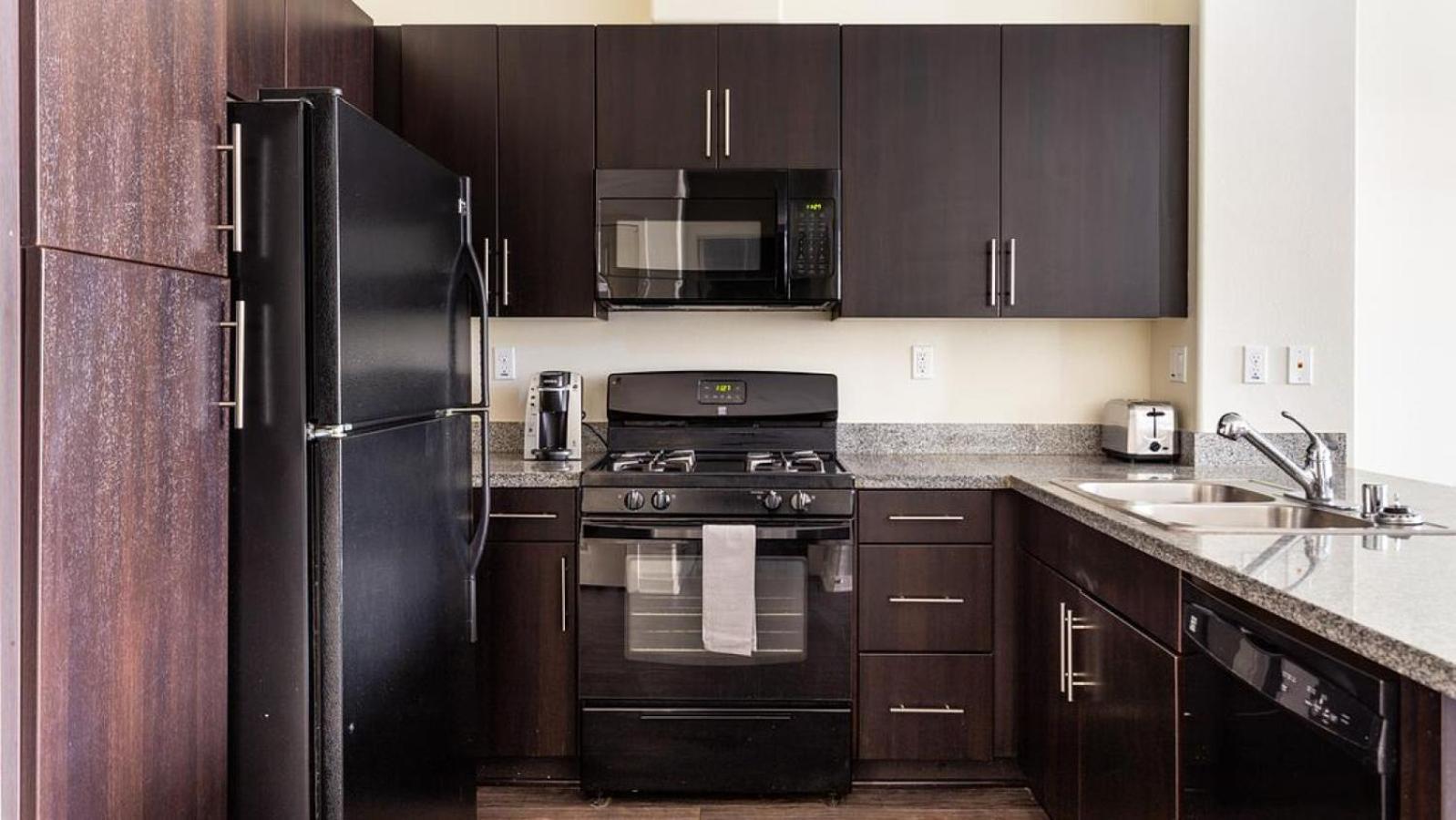 Apartment Landing Modern With Amazing Amenities